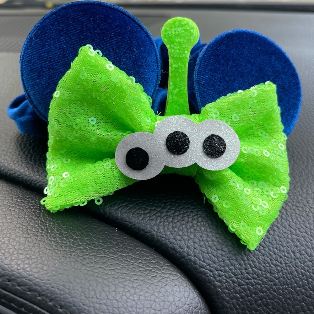 Disney Alien themed Hair ties